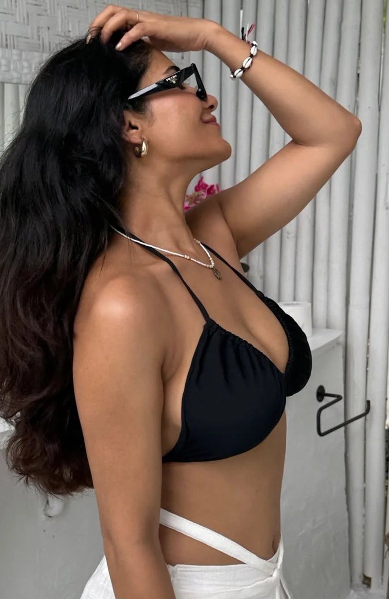 Keerthy ✨ tweet media