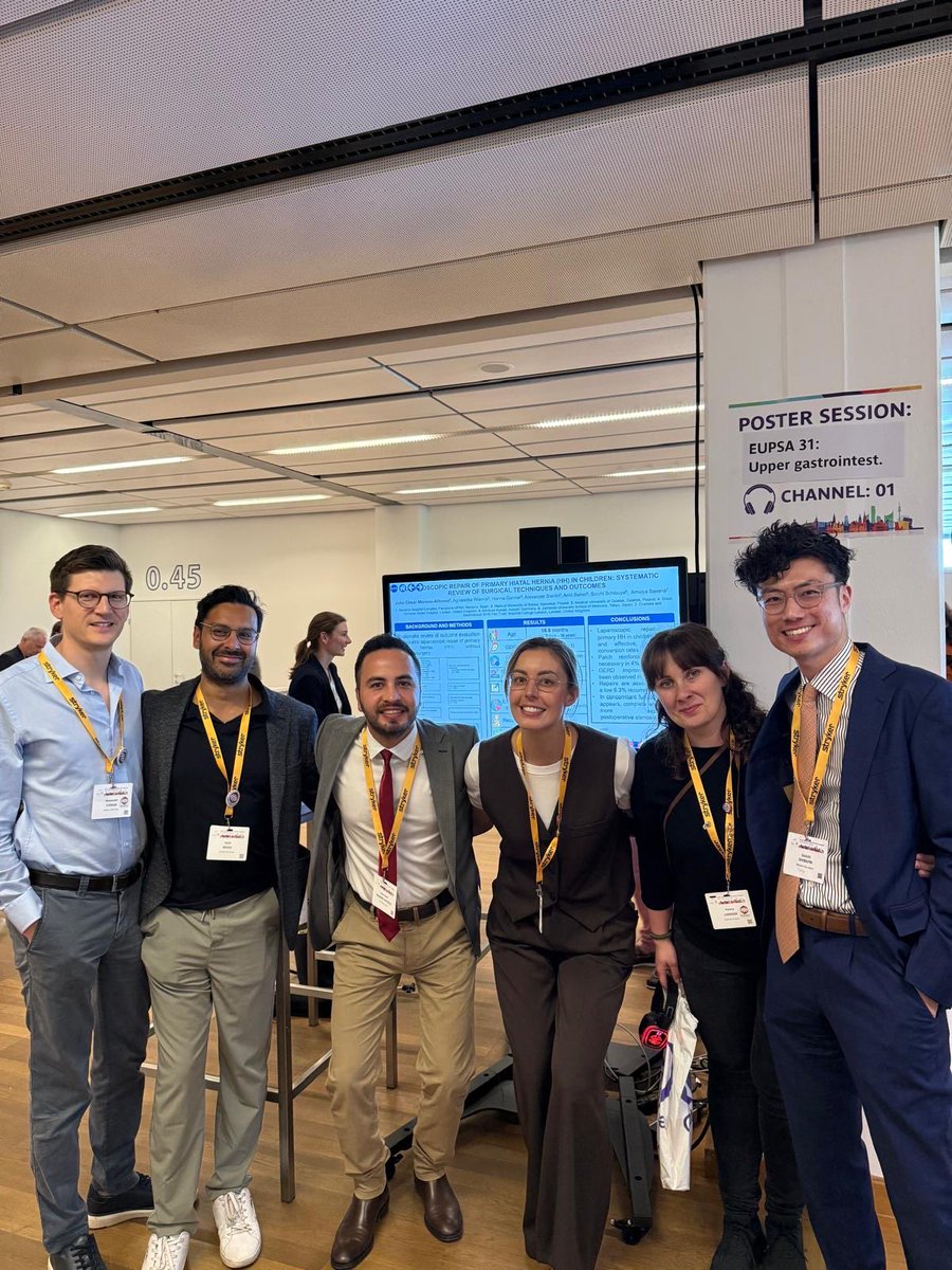 CirPediatrForal's tweet photo. ¡Último día del Joint Congress of Pediatric Surgery!  Nuestra #MIR4 la Dra. Comajuncosas y el Dr.  @JulioCMorenoA presentaron sus trabajos para dar cierre a un magnífico congreso 📚📉
¡See you in Frankfurt 2027! 

#vienna 
@EupsaSurgeons @IPEGSurgery @Me4Ped @salud_na @sopequin https://t.co/6gMbX3fB79