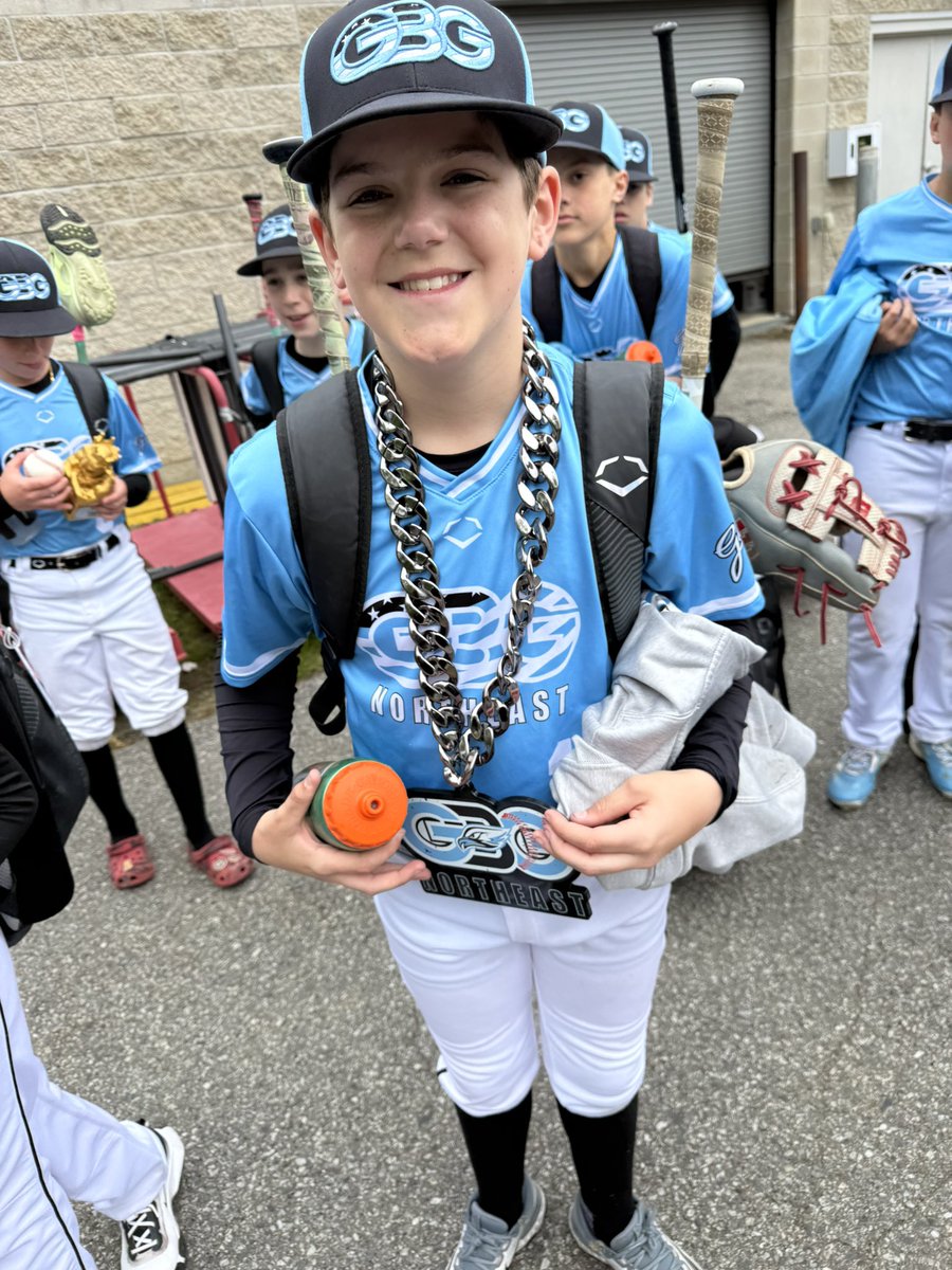 12U Black takes GM 2 of @PG_NewEngland Workd Series 7-5 vs