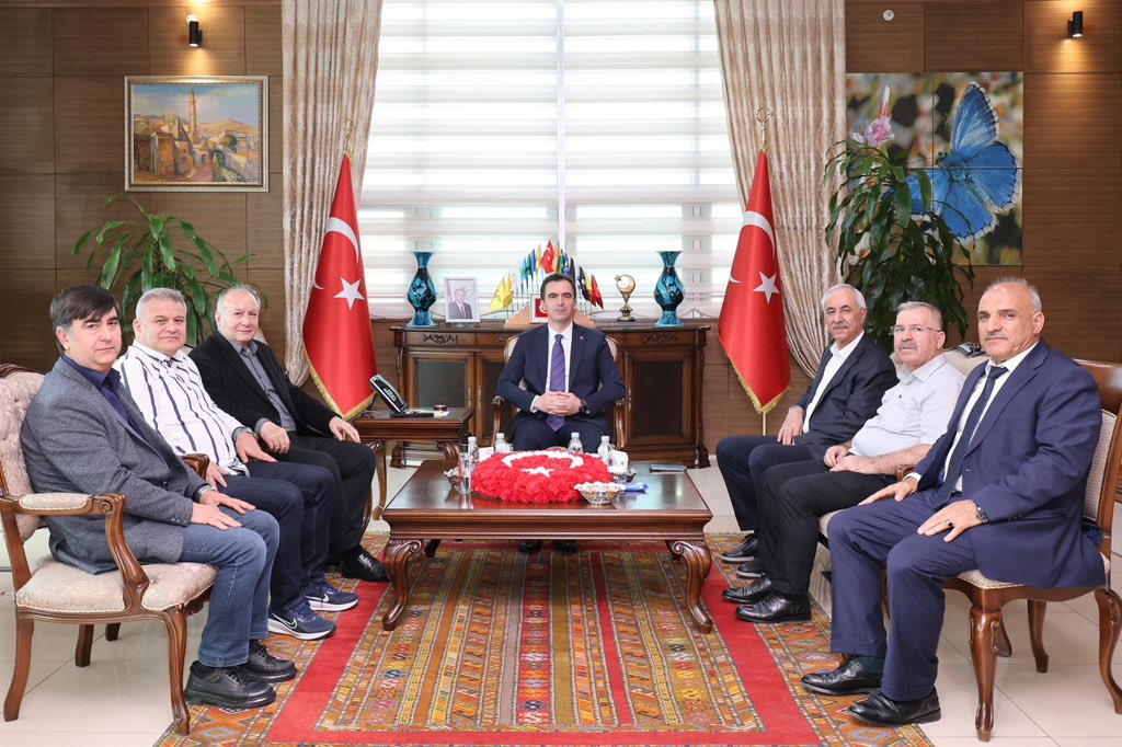 Bitlis Valiliği tweet media