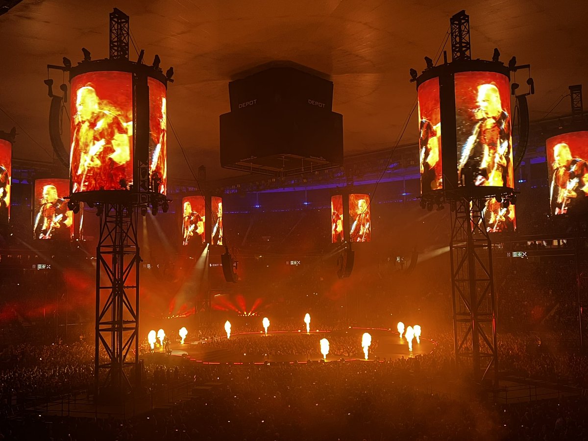 NordwindK's tweet photo. Metallica Tag 1: Es war ein großartiger Abend mit ganz viel Leidenschaft und Spaß. Für mich kann das keine andere Band übertreffen! Freue mich auf Tag 2. #M72Frankfurt ♥️🤘 https://t.co/00tLPmOC6b