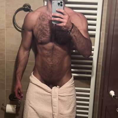 Greek Hunk tweet media
