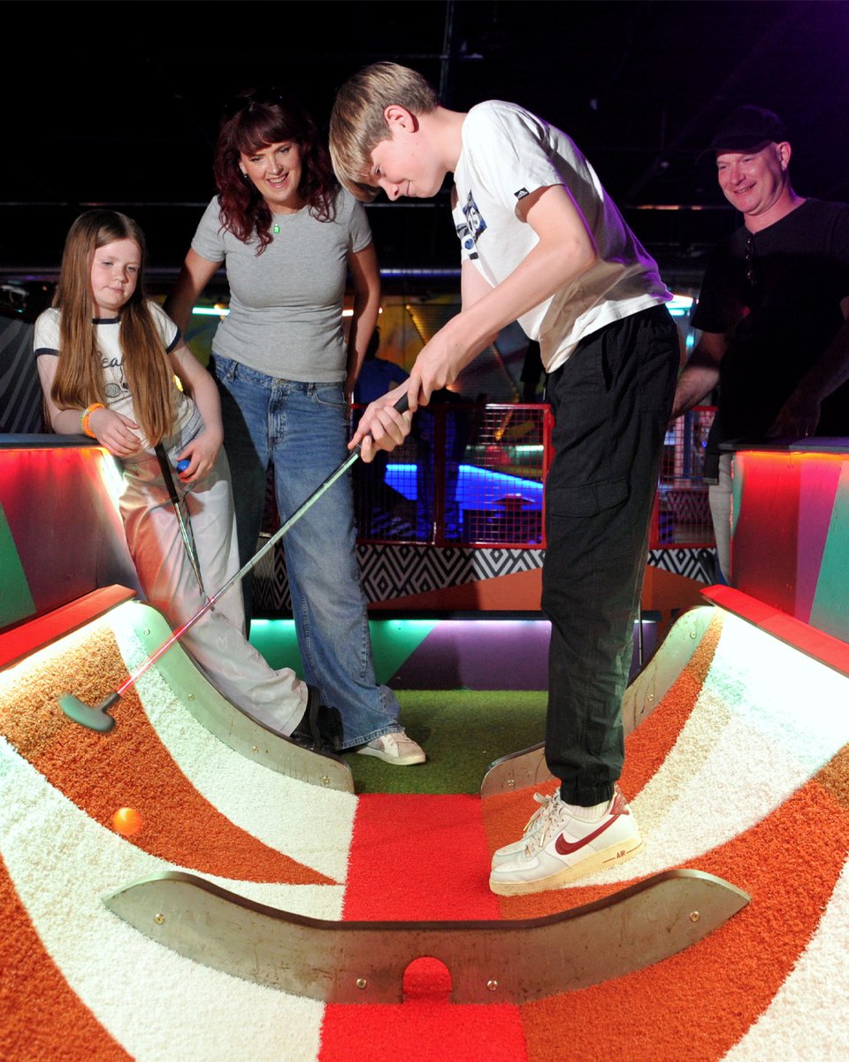 StevenageLP's tweet photo. Looking for a half‑term adventure? 👨‍👩‍👧‍👦

Get family golf tickets for just £25, Sunday–Friday at @MrMulliganSG ⛳ https://t.co/yMY1QsHj6n