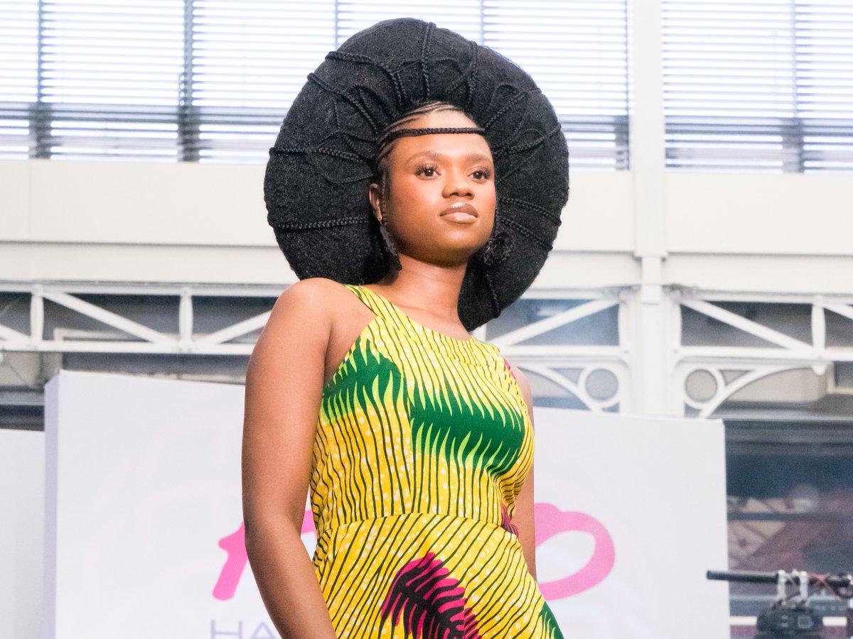 TheBDC's tweet photo. @AfrohairShow LIVE returns to London this weekend 💫

The UK’s biggest celebration of Black hair, beauty and lifestyle – packed with live shows, makeovers, expert advice and incredible brands.

📍 @TheBDC 
📅 24th – 25th May
🎫 https://t.co/gMHvHb8PWt https://t.co/z9lhzYHX4s