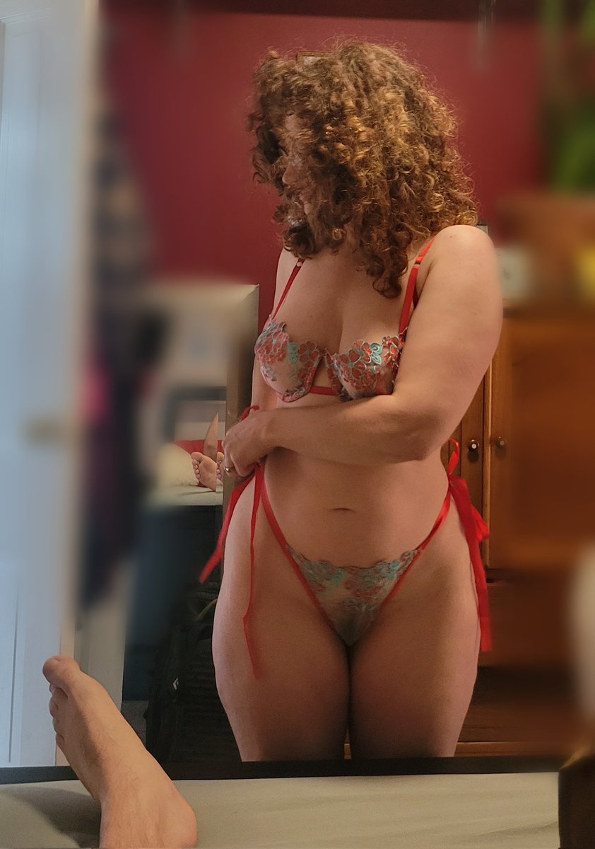 CanadianFunCouple-Hotwife tweet media