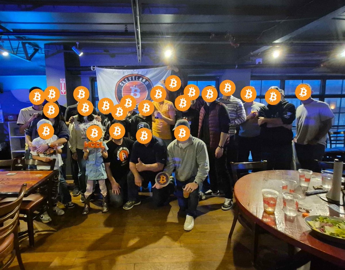 CleBitcoinClub's tweet photo. What an incredible Bitcoin Pizza Day party last night 🍕

Big thank you to @RhinoBitcoin and @saucybrewworks for helping make the event possible 👏 https://t.co/U4hxgujKBD