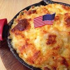 MrBartleys's tweet photo. Warm, creamy, and pure comfort 🧀 Mac-N-Cheese Dinner at Mr Bartley's Burger Cottage is the kind of cozy bite that keeps you coming back for more. Stop in and enjoy a satisfying classic made for cheese lovers. 😋 #MrBartleysBurgerCottage #MacNCheeseDinner #ComfortFood https://t.co/dsD4R8jlq1