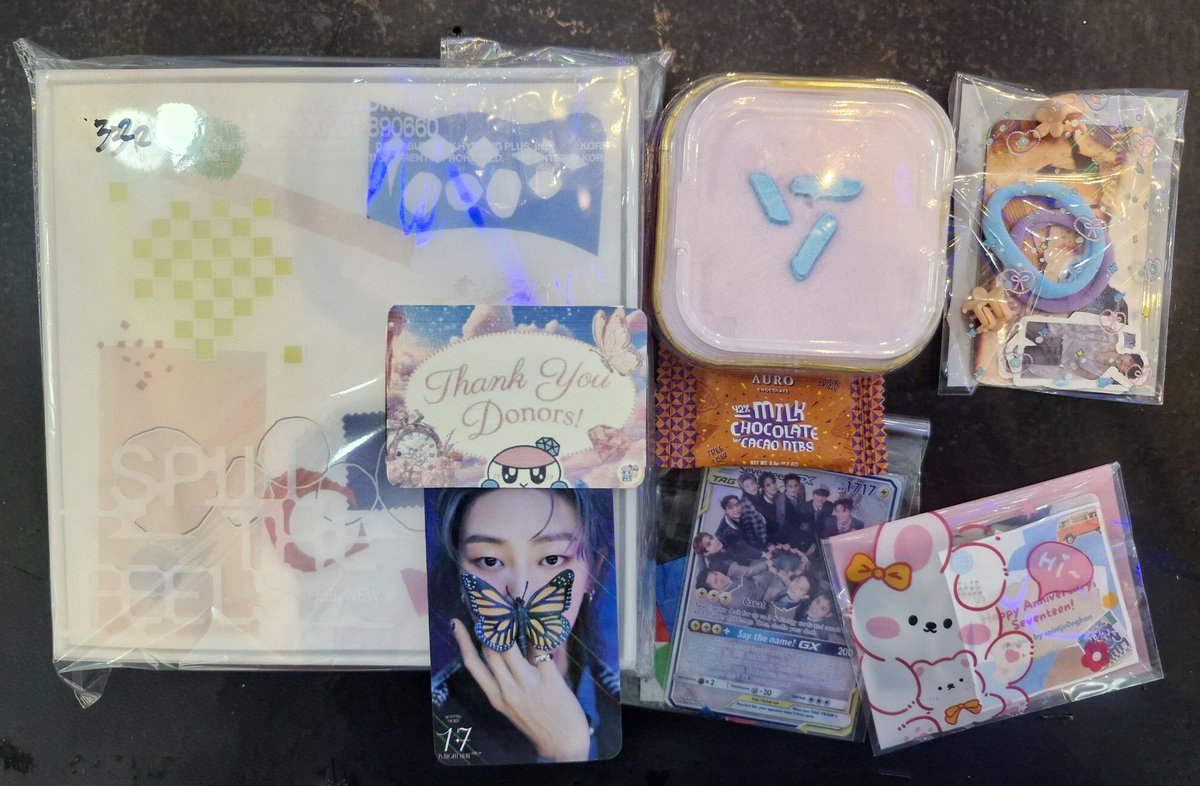 kazukisha's tweet photo. Fangirling with a purpose 💙🩷 Glad to be among the 61 who donated today. Thank you, @SVTeamPH 🌻 https://t.co/0lwOQ39Ypn