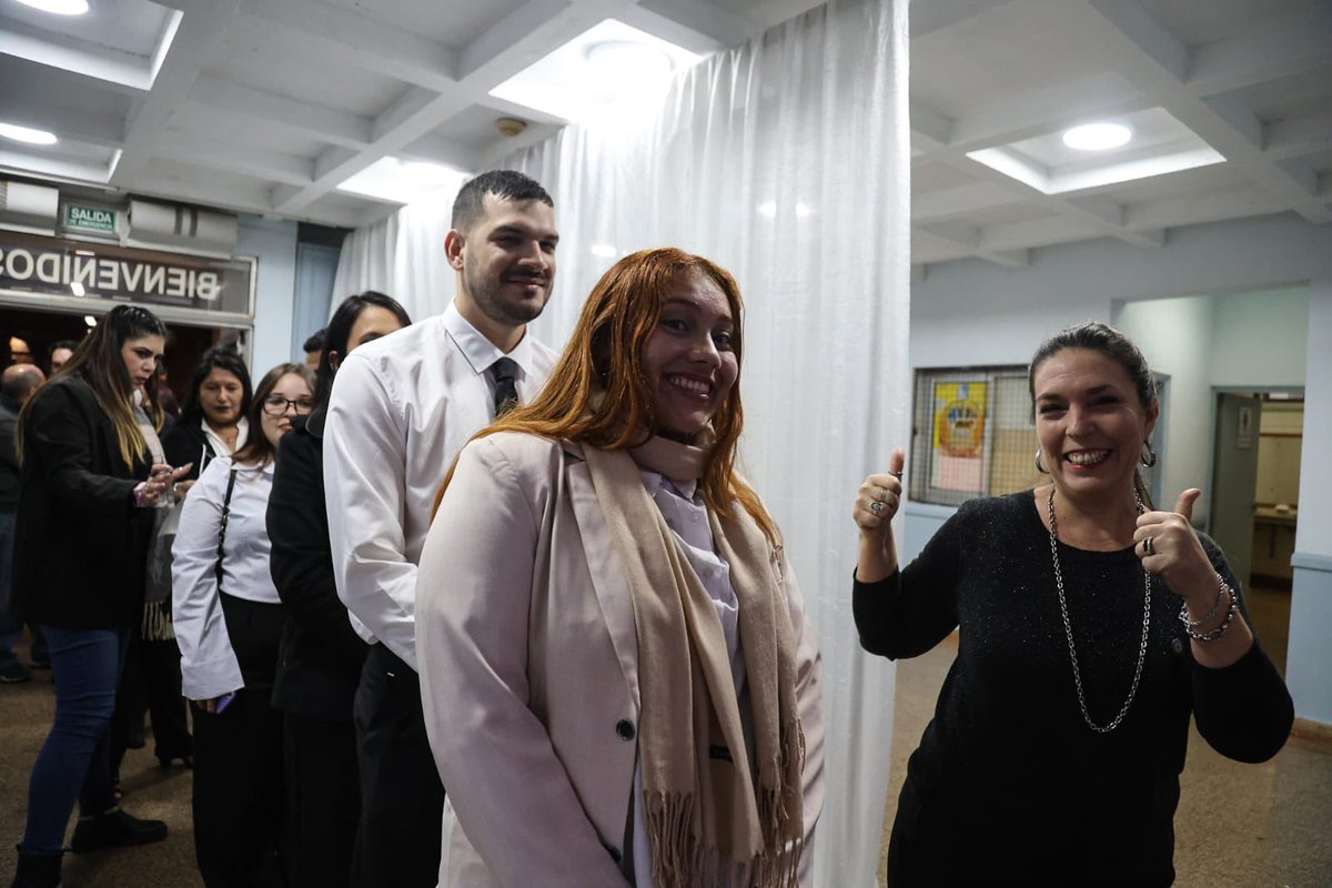 passalacquaok's tweet photo. Ayer en Puerto Iguazú acompañé con mucha alegría la colación del querido ITEC, donde 80 jóvenes recibieron sus diplomas después de años de esfuerzo, estudio y sueños sostenidos con enorme sacrificio.

Cada egresado representa más oportunidades y más herramientas para seguir fortaleciendo una ciudad que crece todos los días y que necesita profesionales capacitados para un turismo y unos servicios de excelencia. El ITEC cumple un rol fundamental formando talento misionero para ese futuro.