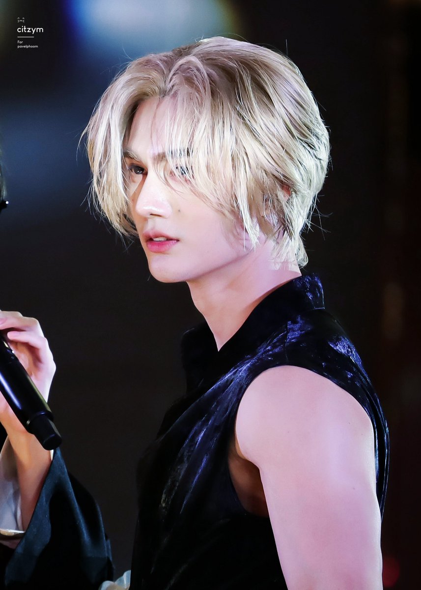 citzym's tweet photo. วันนี้เป็นพี่ฝรั่งพาเวลมากกกก เป๊ะทุกองศาการขยับตัวอ่ะ หนูให้เลยหล่อมาก 🥺🫵🏻🪄🖤✨

260523 #Pavel29thWizardryNight
⁺⑅. #pavelphoom  @pavelphoom ◞✩︎ https://t.co/eVSR7pznmW
