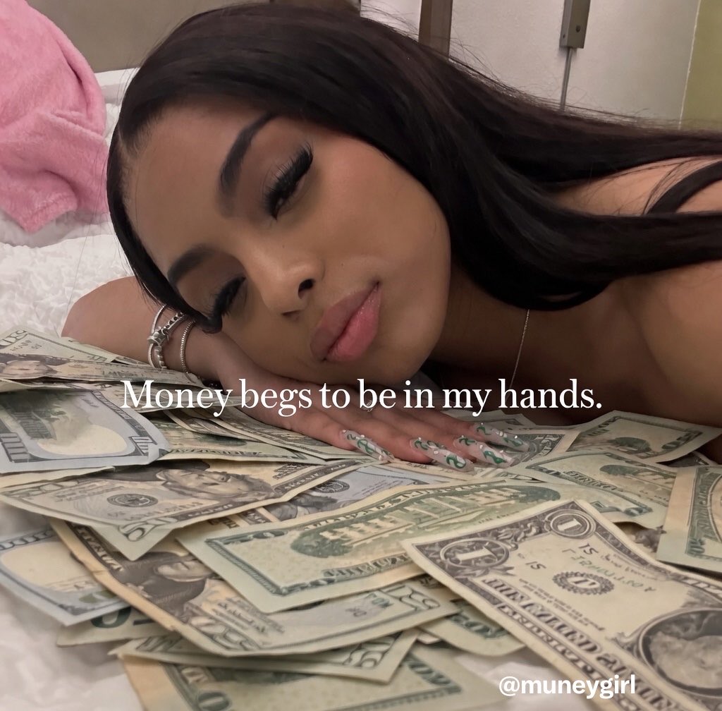 muneygirl's tweet photo. Money always want to be in my possession https://t.co/6qsgdOnBMs