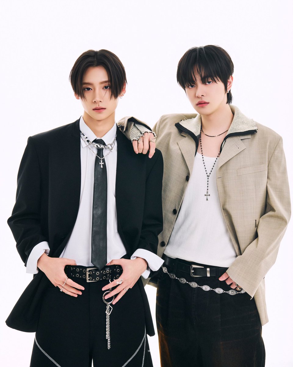 jay 🖤 leo & evan tweet media