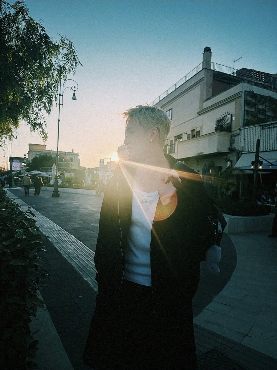 📸| @/gnabnahc New post 