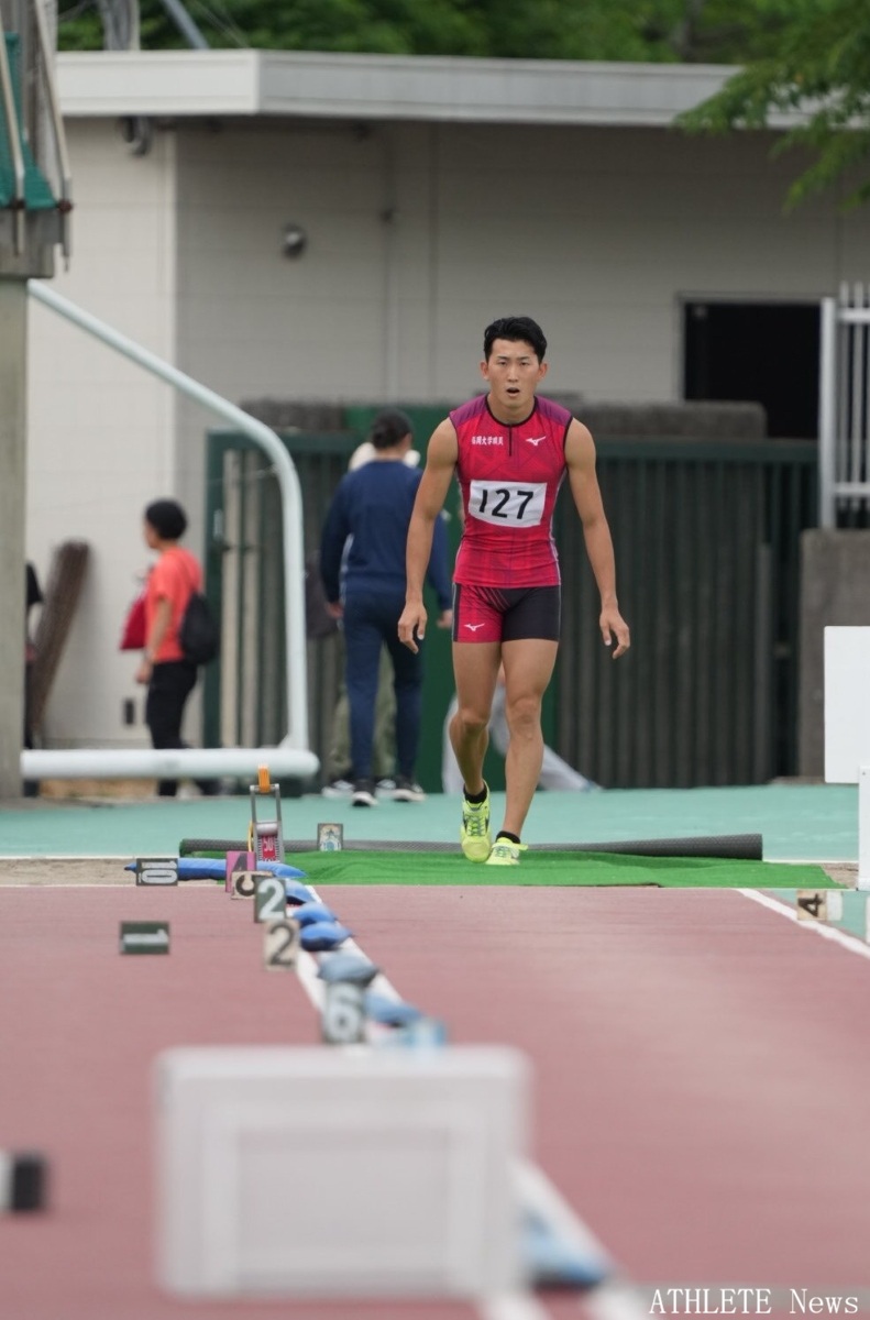 ATHLETE__news's tweet photo. 第69回九州実業団陸上競技選手権大会 初日
男子三段跳決勝
優勝
安立雄斗（福岡大学職）16m29+1.2
#九州実業団選手権 https://t.co/oHY4UW3yxu