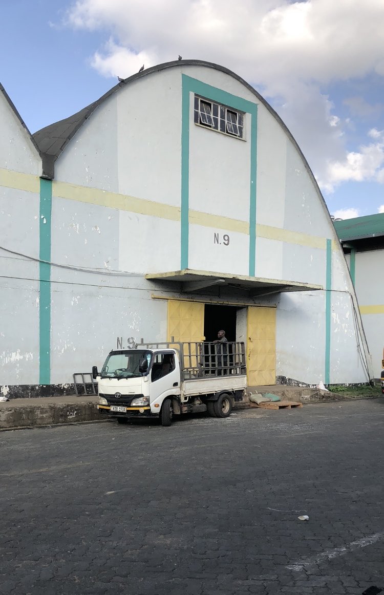 patrickgachie2's tweet photo. UPDATE ; I went back to @NCPB_KE  storage facilities in industrial Area and they refused to give me the details of the Person who took my onions without being accompanied by a police officer yet I had an OB . Currently I don’t have the resources to pay police officers to push https://t.co/6KFpirp9FQ