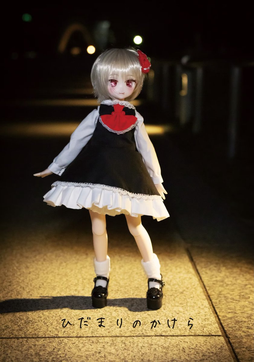 yoiyaminoyozora's tweet photo. 東方名華祭20｜【A-22】
新刊サンプル

『ひだまりのかけら』
A5/フルカラー/26p/¥700

ルーミアドールの写真集！
表紙はグリッター加工で夜空に輝く星をイメージ✨
大きいサイズから小さいサイズまで、様々なルーミアドールがこの1冊に詰まっています！🍖
ぜひたくさんのルーミアを摂取してください！ https://t.co/SL5llQYqYR