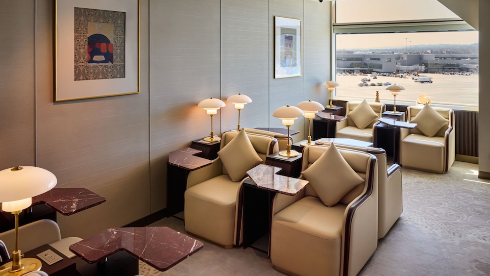 AeronewsGlobal's tweet photo. @airindia opens Maharaja Lounge at San Francisco International Airport (@flySFO).

Located near Gate A1 in the International Terminal at SFO, The Maharaja Lounge is spread over 3,300 sq. ft.

Amenities: https://t.co/005KMMplBG https://t.co/DV5SFdLnDA