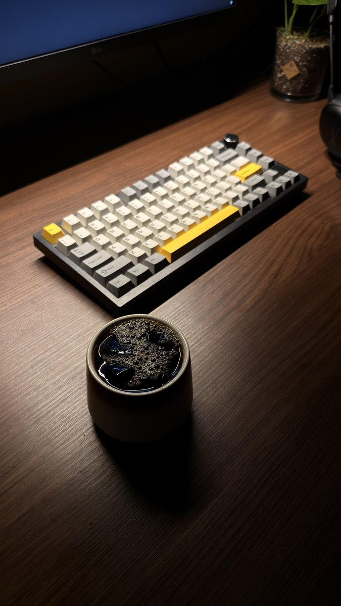 o_m960's tweet photo. 🧑🏻‍🦯☕️. https://t.co/97OFQ9xbzc
