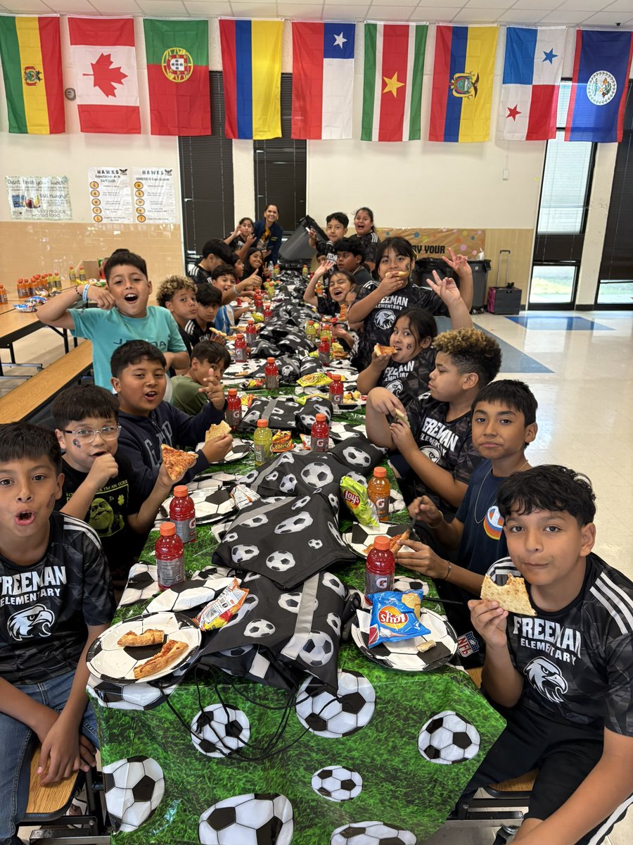 DelunaBriones's tweet photo. Farewell 25-36 Soccer Hawks! We poured our heart out on the field &amp; stood on business. Our boys ended 3rd in their division &amp; our girls ended with a win! Our school family were All Star supporters in making this happen! Thank you! The best is yet to come! @Freeman_Hawks https://t.co/jc9ECMz4DB