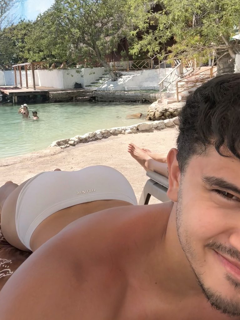 johansanchezprz's tweet photo. hola? 🥺 https://t.co/xKPAyVkqKj