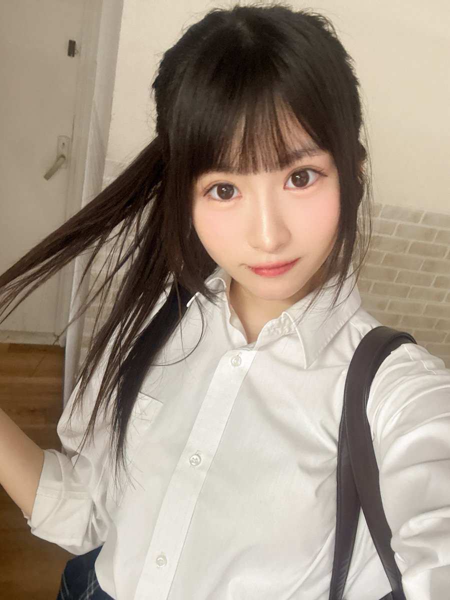 chamhapi_karen's tweet photo. じゃじーん

今日はポニーテール♥♥

TikTokでハイポにーにして欲しい！ってリクエスト貰ったのでポニーテールにしたよん🦄

ハイポに？？もっと高め？？ https://t.co/G1Y6s295sV