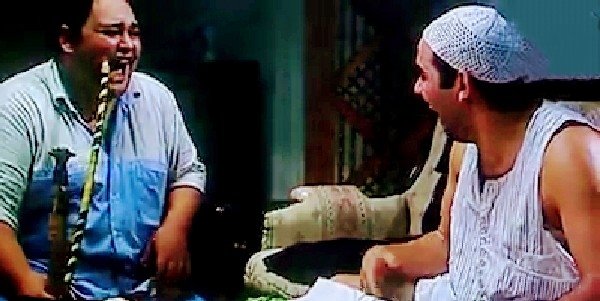 Happiness_owner's tweet photo. بيقولك ٠٠٠
حرامي ثبت سيارة فاخرة بــ الليل
و قال لصاحبها :-» 
إنزل من السيارة وهات كل فلوسك اللي معاك 
صاحب السيارة رد عليه وقال :-»
إنت متعرفش أنا مين ..؟!!!
الحرامي قاله :-» إنت مين ..؟!!!
الراجل قاله :-» أنا وزير
الحرامي قاله :-»
طب أنزل من السيارة وهات كل فلوسى اللي معاك 😂 https://t.co/64Y7VhLybo