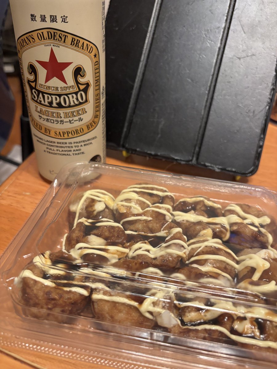 KAPPY23509998's tweet photo. 5/23鉄塔粘土の現場終了！

ご来場頂いたお客様ありがとうございます！
最初から最後まで盛り上がって良いイベントになったと思います。
ハムエッグ、3starのスタッフの皆様お世話になりました🙇

2週間の断酒明けのビールはとても美味しいです。

次回は6/20 LAY-PRO@ハートランドです。

よろしく！ https://t.co/2XjlnWRIqQ