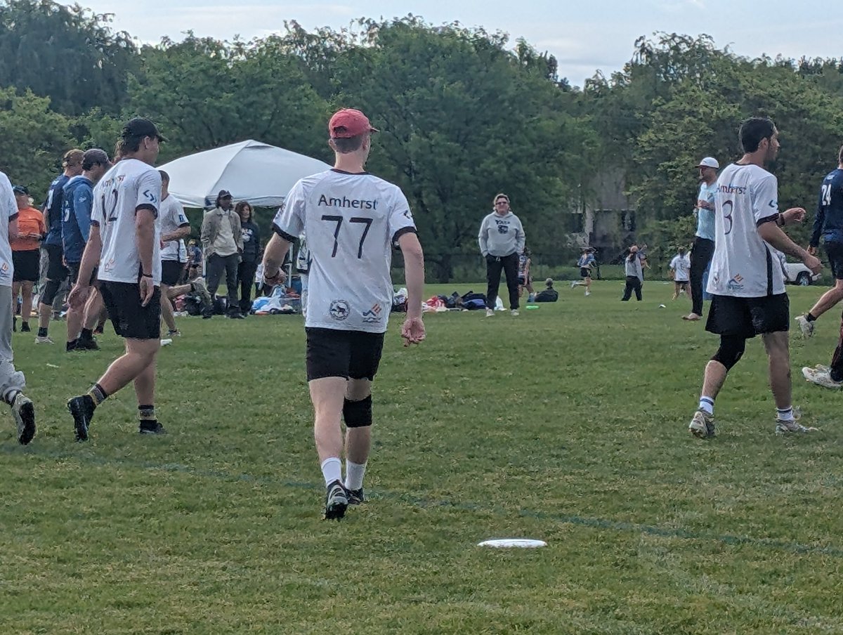 DeeIsFromQueens's tweet photo. A bit of a long point with several turns and a timeout. Zoodisc works it in for another break, 3-0. https://t.co/x2JR4OzaWl