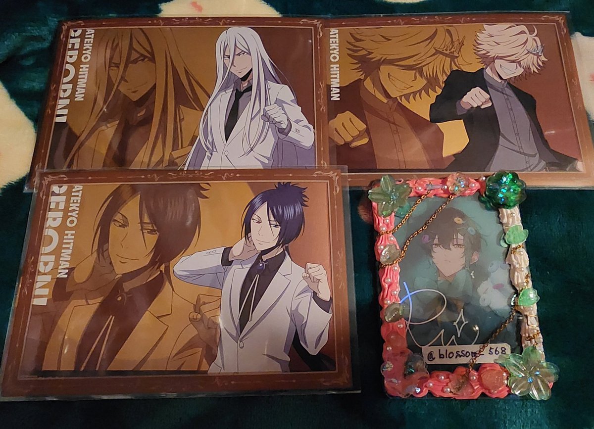 blossom_568's tweet photo. 【交換/譲渡】 家庭教師ヒットマンREBORN! ポラショット グータッチver 
カードケース

譲 ケース⇒リボーン ランボ
ポラショット⇒ スクアーロ フラン
特典⇒ 骸 ベル スクアーロ

求 ケース⇒ 風紀 ボンゴレ or 定価
ポラショット⇒ 雲雀 山本 定価+送料
特典⇒ 会場限定 雲雀＞山本 https://t.co/Ns7nN959vB