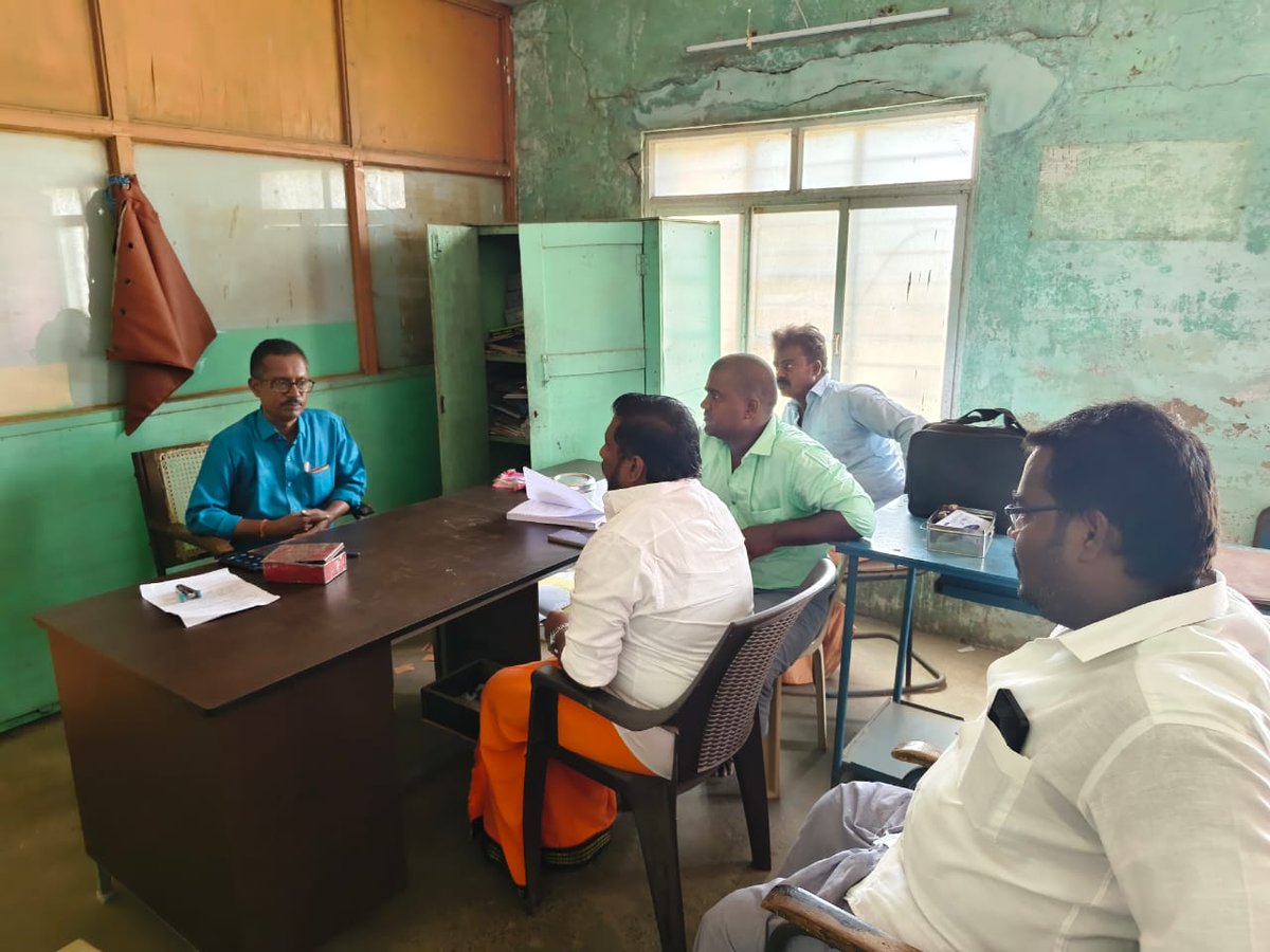 KadhiravanBJP's tweet photo. ✊ போராடத் துணிந்ததால் பணிந்த அதிகாரிகள்; காந்தி நகர் மக்களுக்குக் கிடைத்த வெற்றி!

​🚌 26.05.2026 அன்று நடத்தவிருந்த பஸ் மறியல் போராட்ட அற��விப்பால், போக்குவரத்துத்துறை உடனடியாகப் பேச்சுவார்த்தைக்கு முன்வந்தது. https://t.co/RsS73A9ttl