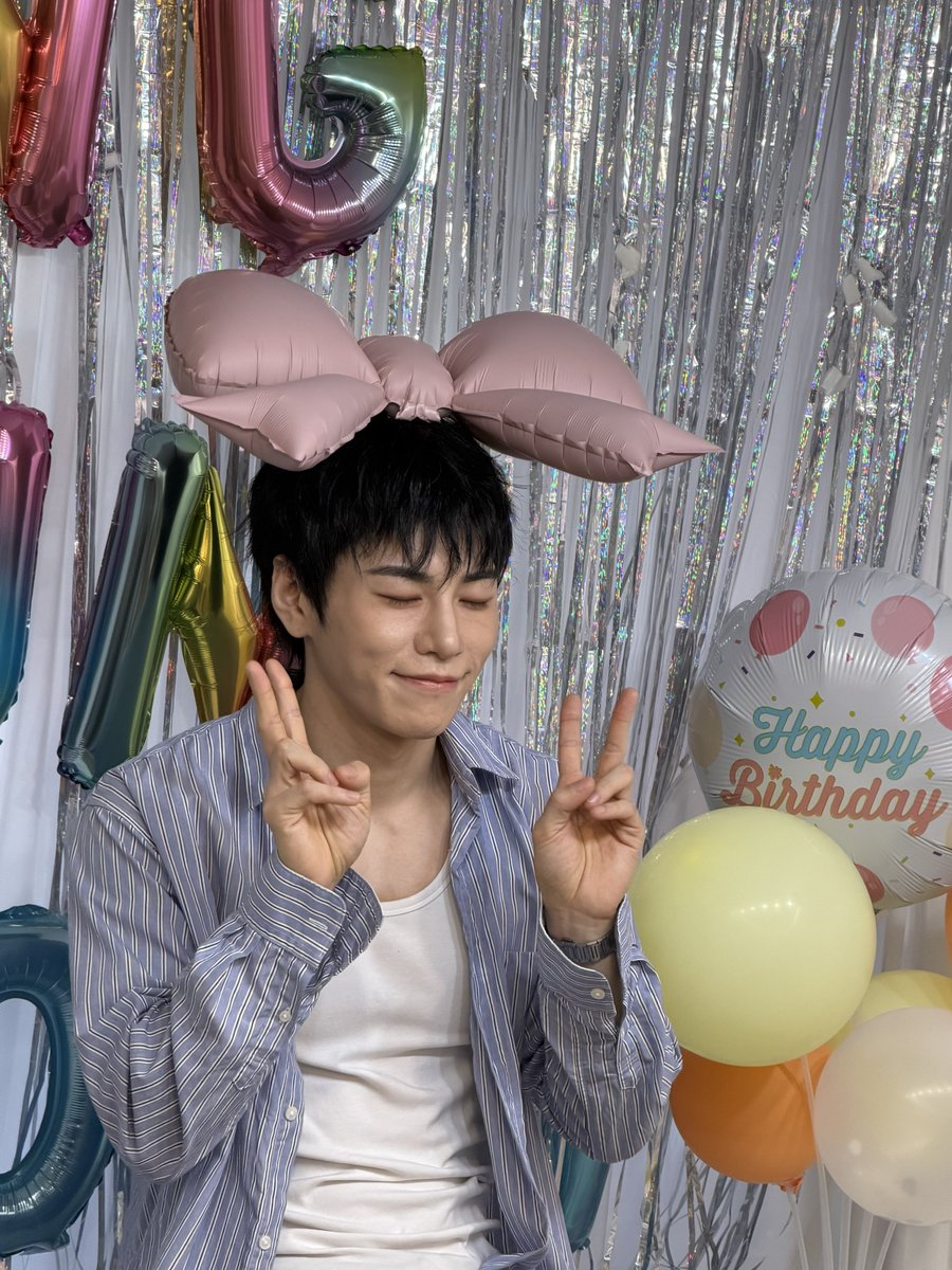 edward__bin's tweet photo. 誕生日おめでとう🎉
また会おうね。バチバチカッコ可愛かった。 https://t.co/r2x5ZPyO8k