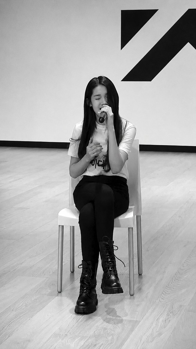 아사 ~ 로라 tweet media