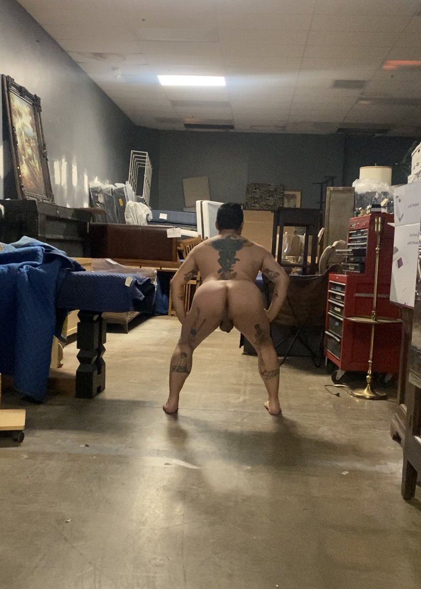 AZExhibitionist tweet media