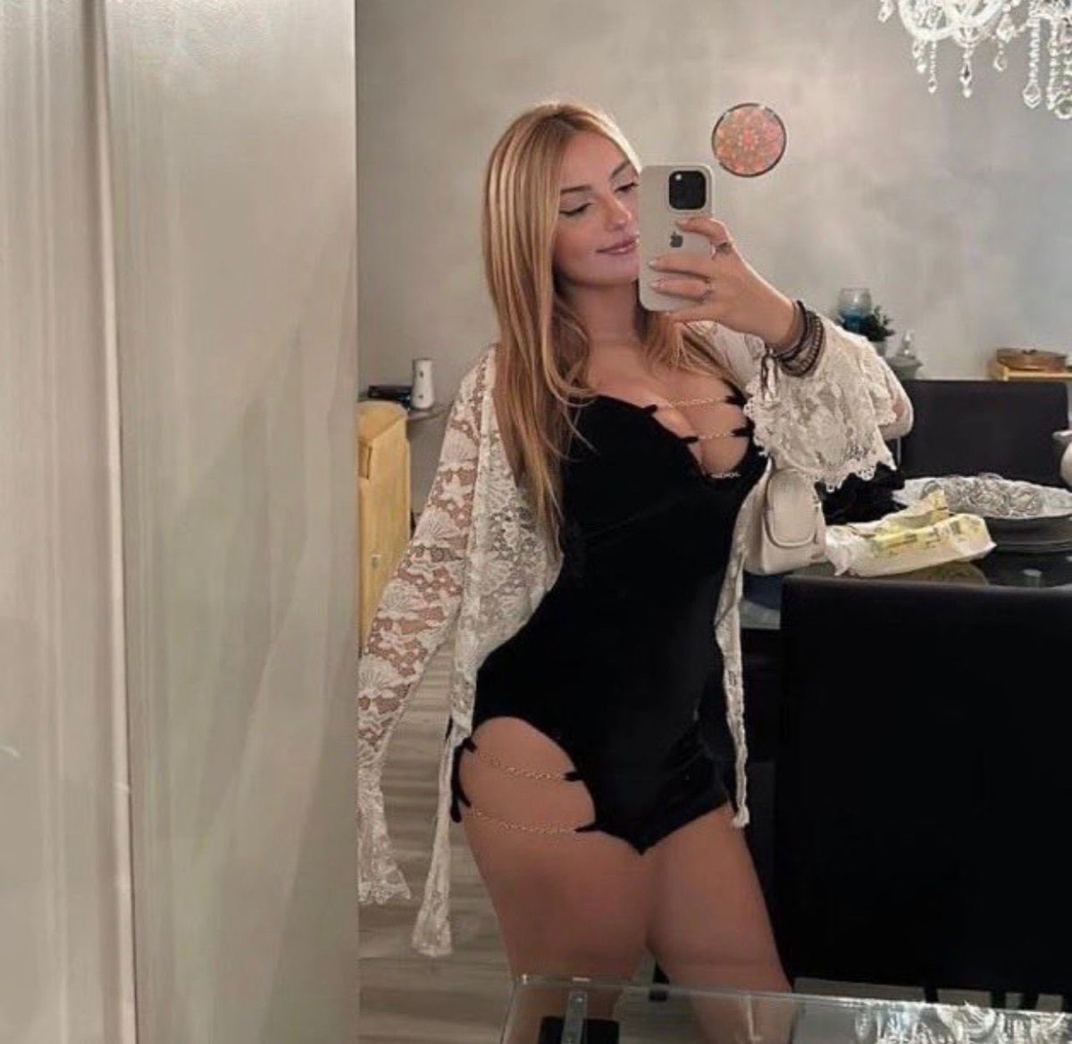 Clara melissa tweet media