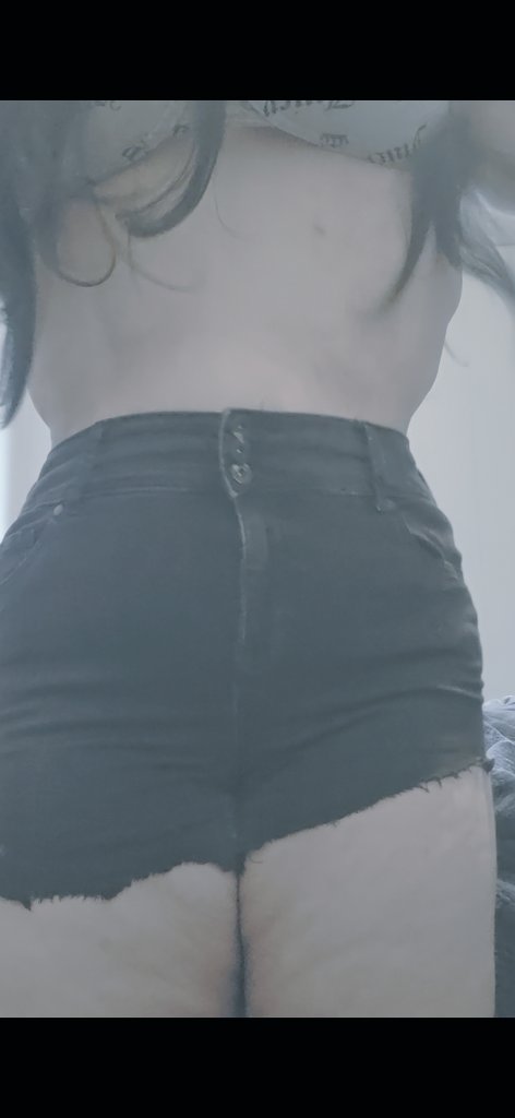 Punkloaf🖤✨️ tweet media