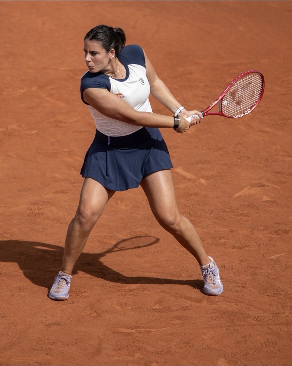 Beeorlicious's tweet photo. Emma Navarro comes out on top in Strasbourg.
The American defeats Victoria Mboko 6-0, 5-7, 6-2, grabbing her third WTA title, first on clay.
After a slow start to the season, she needed this. Back on track.
#IS26 https://t.co/2TONygg6w3