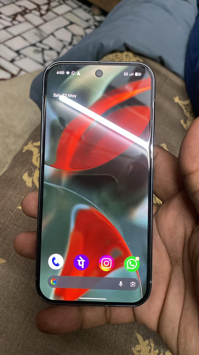 erhimanshumi29's tweet photo. My New Phone
Google Pixel 9 Pro🥰
गरीब हूं सर, आईफोन अफोर्ड नहीं कर सकता हूं।
फिर भी बधाई दे सकते हैं आप लोग। https://t.co/aRKfMXdchz