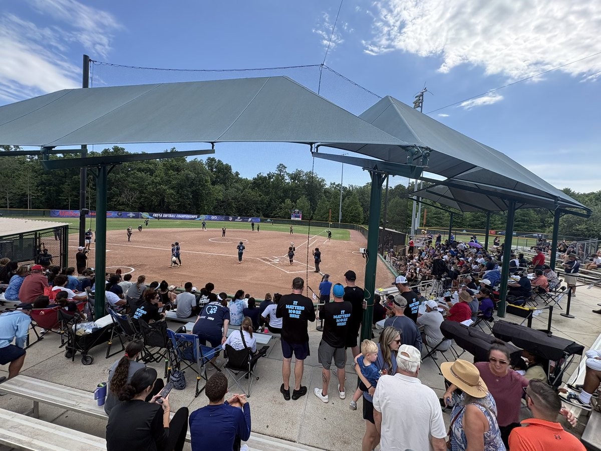 Montreat College Softball tweet media