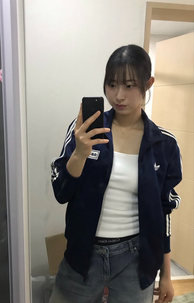chlwjdals_02's tweet photo. 날씨 안 더우니까 너무 조으네... https://t.co/Bby1CL1KPp