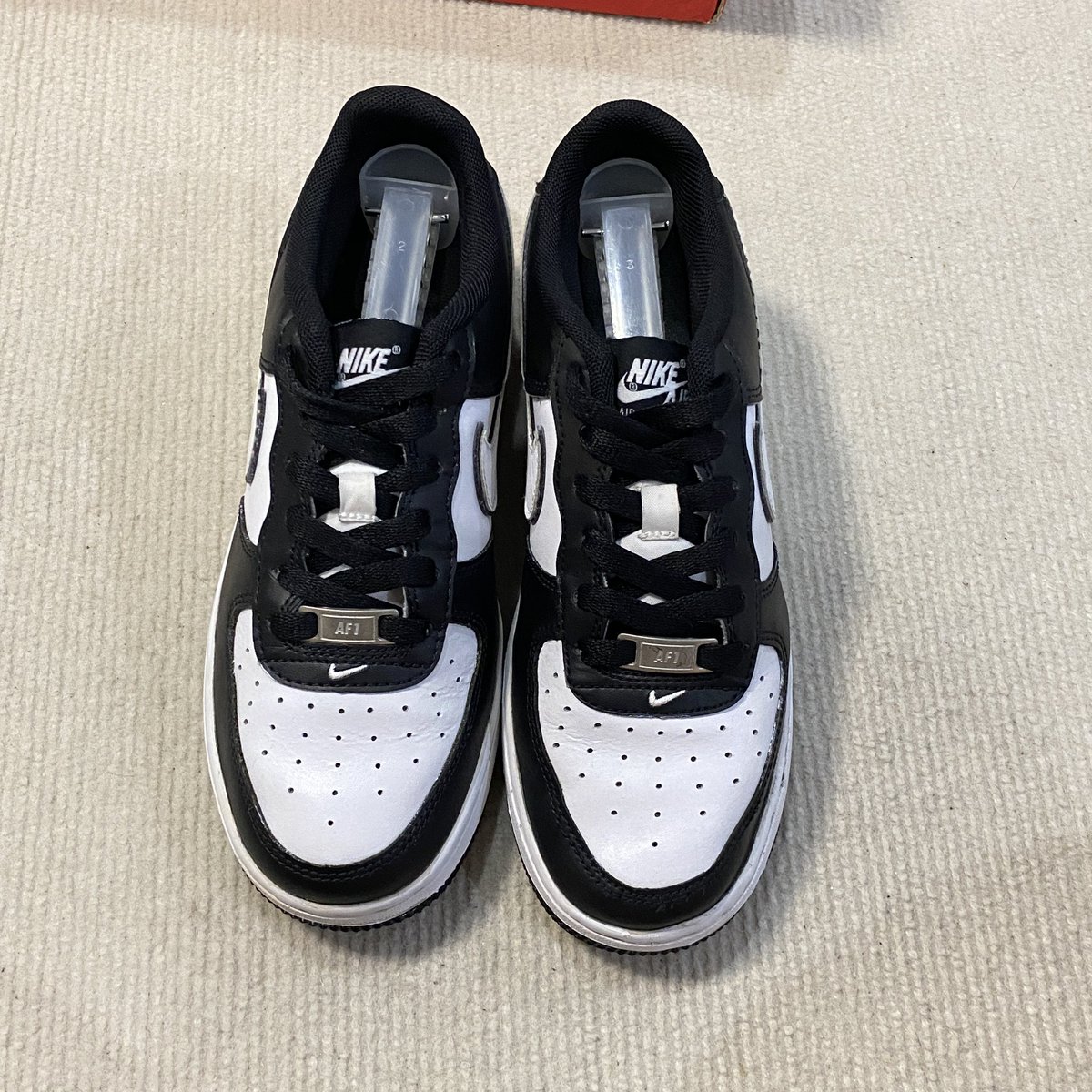 jonJungkook_1's tweet photo. Nike Air Force1 panda
ของแท้💯
Size37.5/23.5ราคา399฿
พื้นเต็ม ซอฟเดิม สภาพดี
 #ส่งต่อเสื้อผ้า #ส่งต่อเสื้อผ้ามือ2 #รองเท้าผ้าใบมือสอง  #รองเท้าผ้าใบมือ2 #รองเท้าadidas https://t.co/JlHyjqMVHB