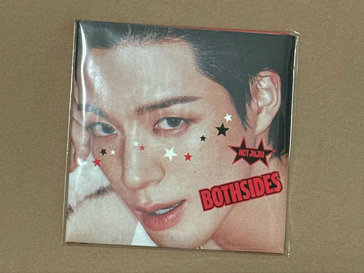 junejunehas's tweet photo. พร้อมส่ง both sides (poster ver.) ไม่แกะ 200 รวมส่ง #ตลาดนัดnctdream #ตลาดนัดnctdream https://t.co/fto7qxtpby