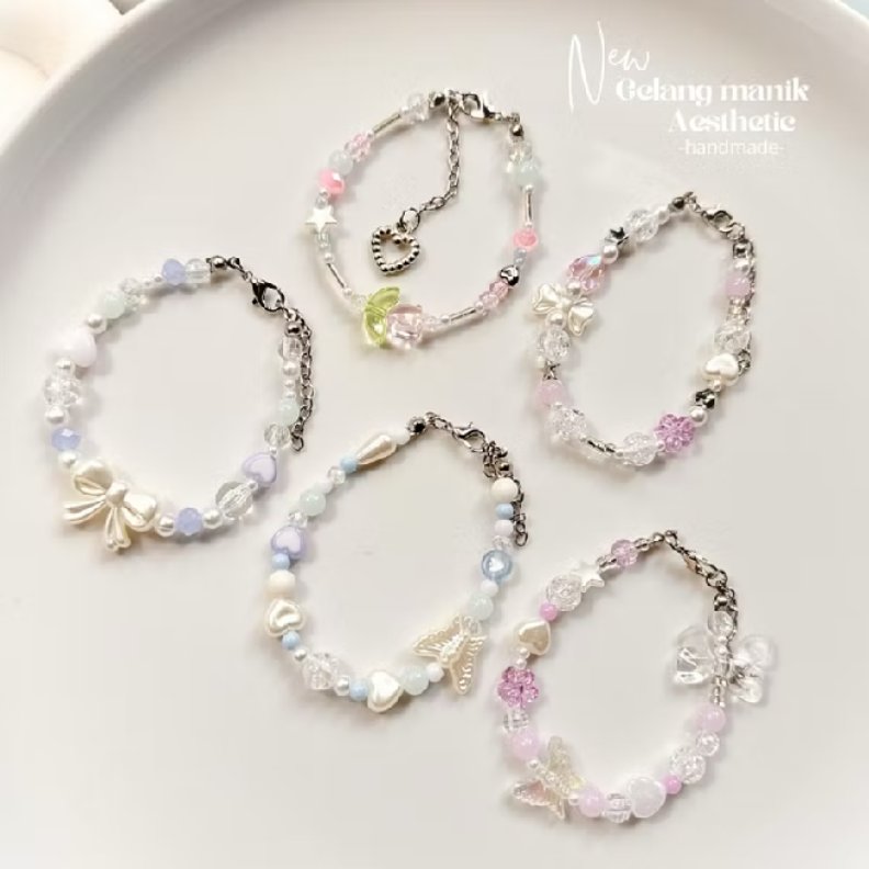 eiscapisms's tweet photo. pretty bracelet for your pretty hands 🩷 

[a thread] https://t.co/698WLd0RCy