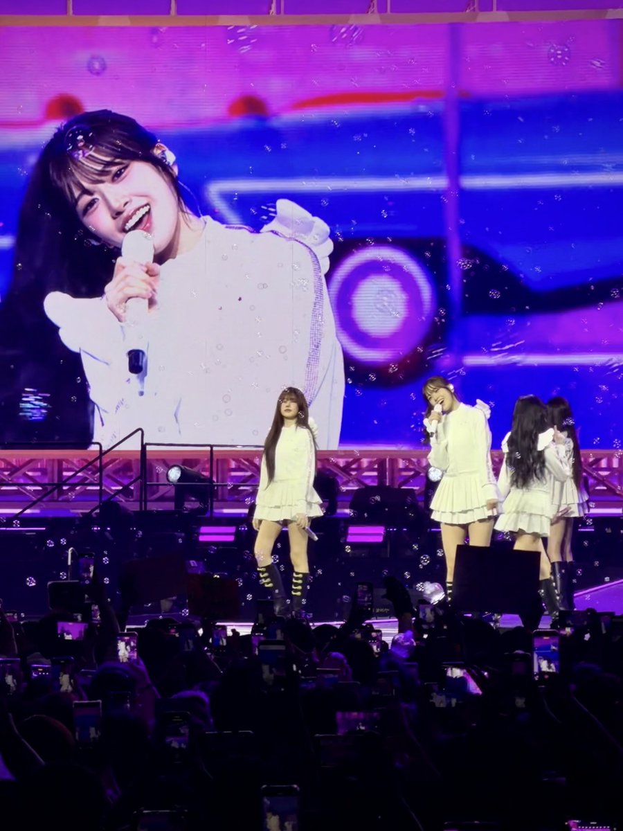 LI_GOGOLI's tweet photo. Earth Needs Fluffy Puppy

#아이브 #IVE
#안유진 #ANYUJIN #유진 #YUJIN https://t.co/i7vIrqzqgY