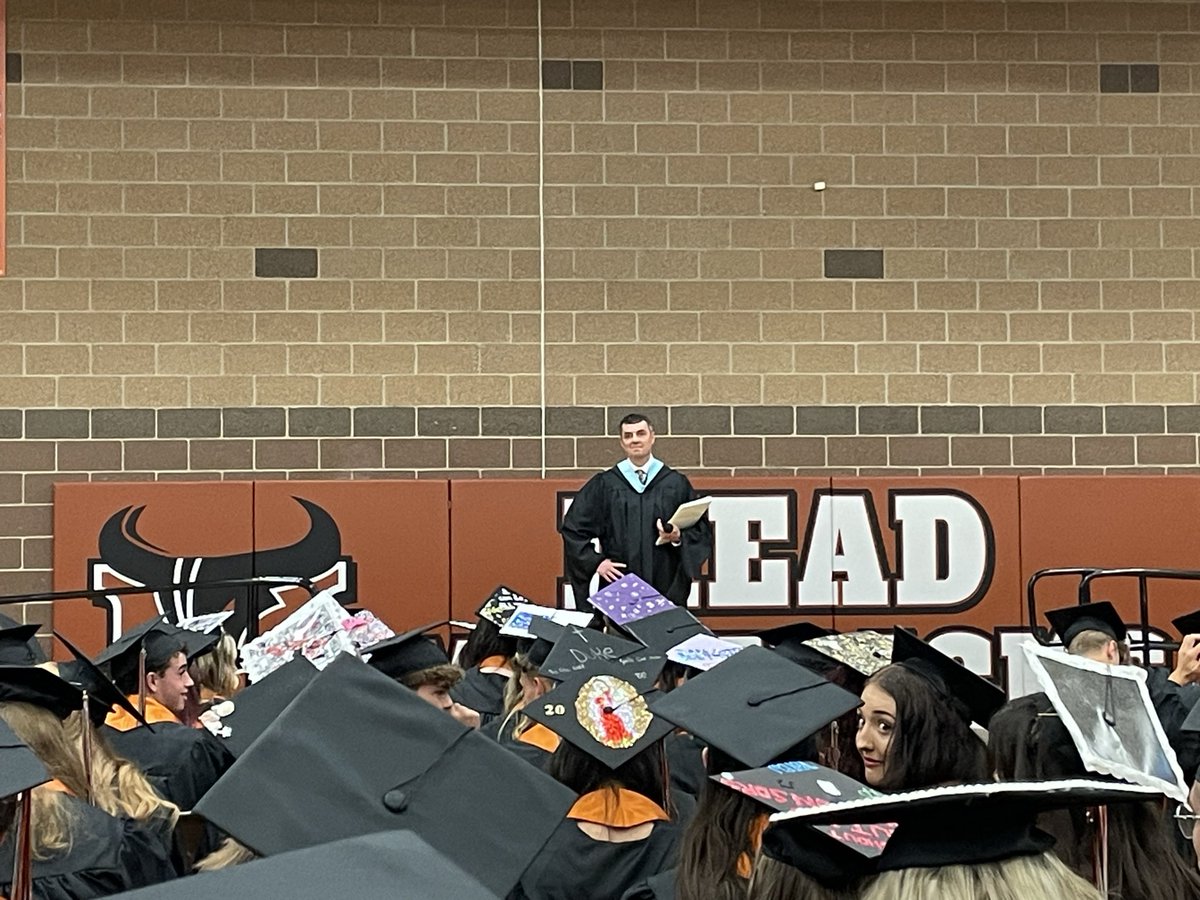 MrsLauer's tweet photo. Mead Mavericks are getting ready to graduate! @svvsd @MeadHS it’s a beautiful day. @SVVSDsupt https://t.co/mZHNZq2GCk
