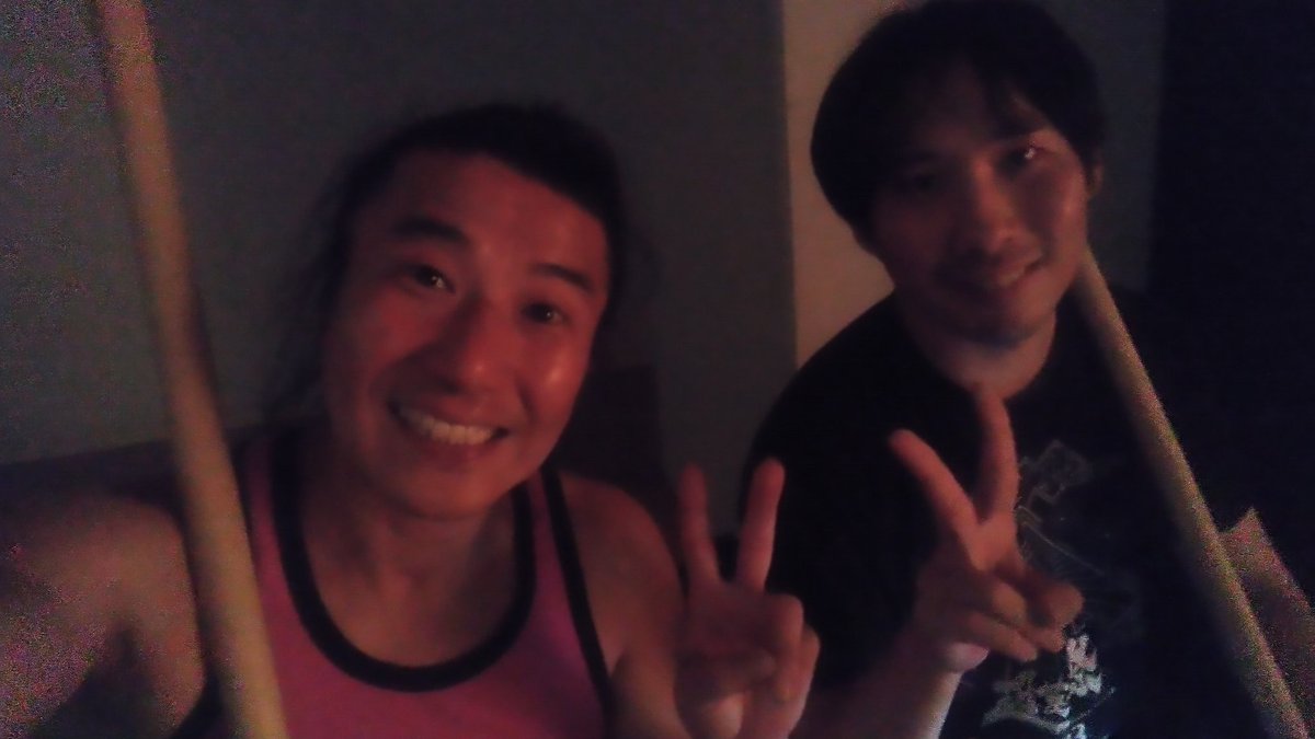 fireryo4's tweet photo. #シンガンノギョザ 稽古終わりで、新開地まで～(^^)/
明日は #大衆演劇 じゃ～☆
この現場下浦と良く合う(笑)
新免もおるで～(笑)
#SwordWorks 
#本若 https://t.co/BMXGrw4fVO