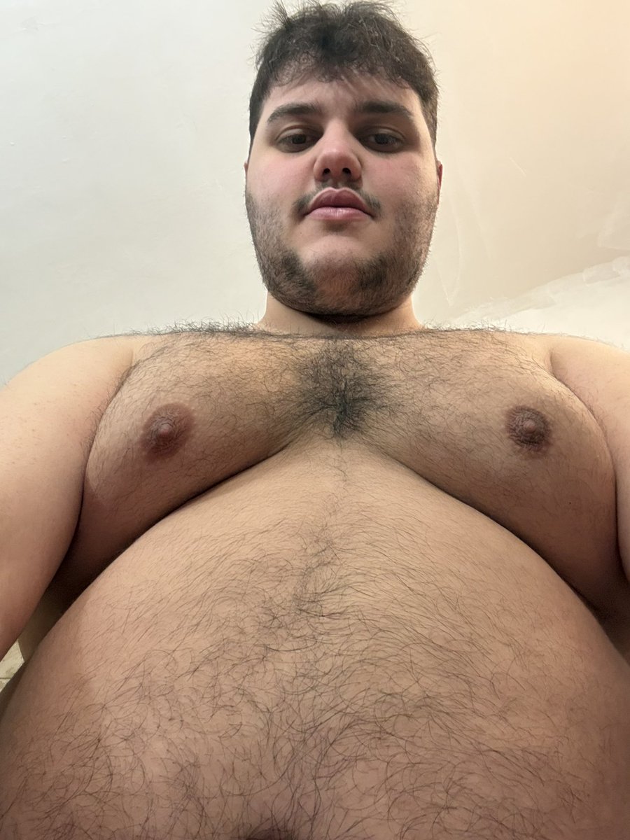 _bs__005's tweet photo. @thickChug Mi offro 🤤 https://t.co/8VJTWQtOQ8