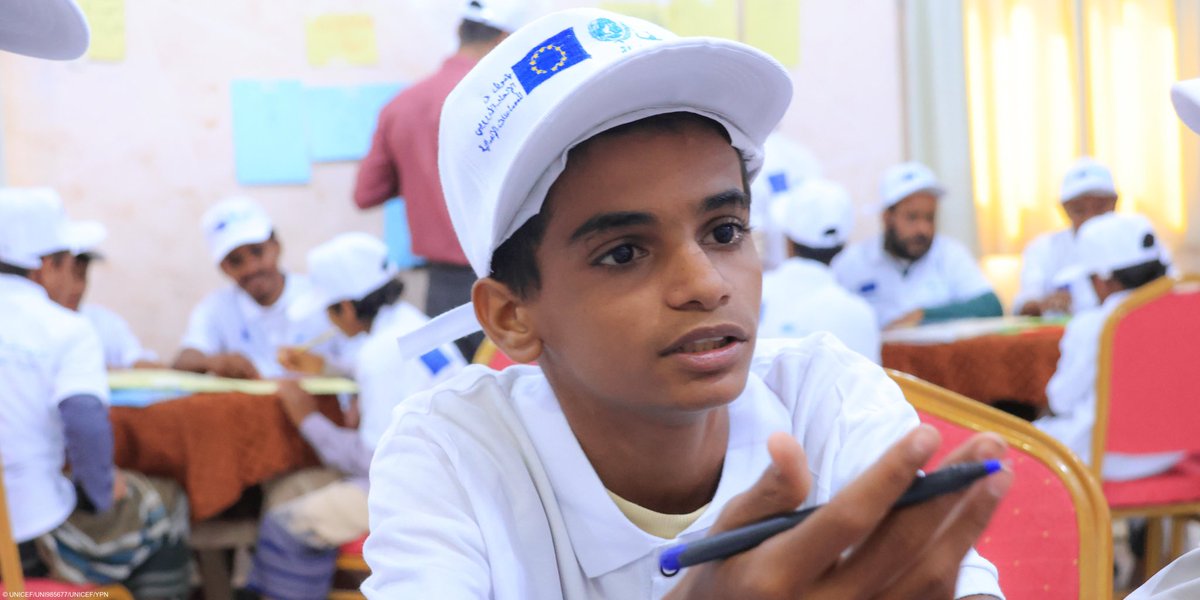 UNICEF_Yemen's tweet photo. Faris and 125 students &amp; teachers, were engaged in a peer-to-peer support training in #Khawkha #Yemen to work on initiatives aimed at preventing school dropouts, poor academic performance &amp; challenges that often push children away from education.

Thank you @eu_echo 🇪🇺 https://t.co/JghPkUUmWt