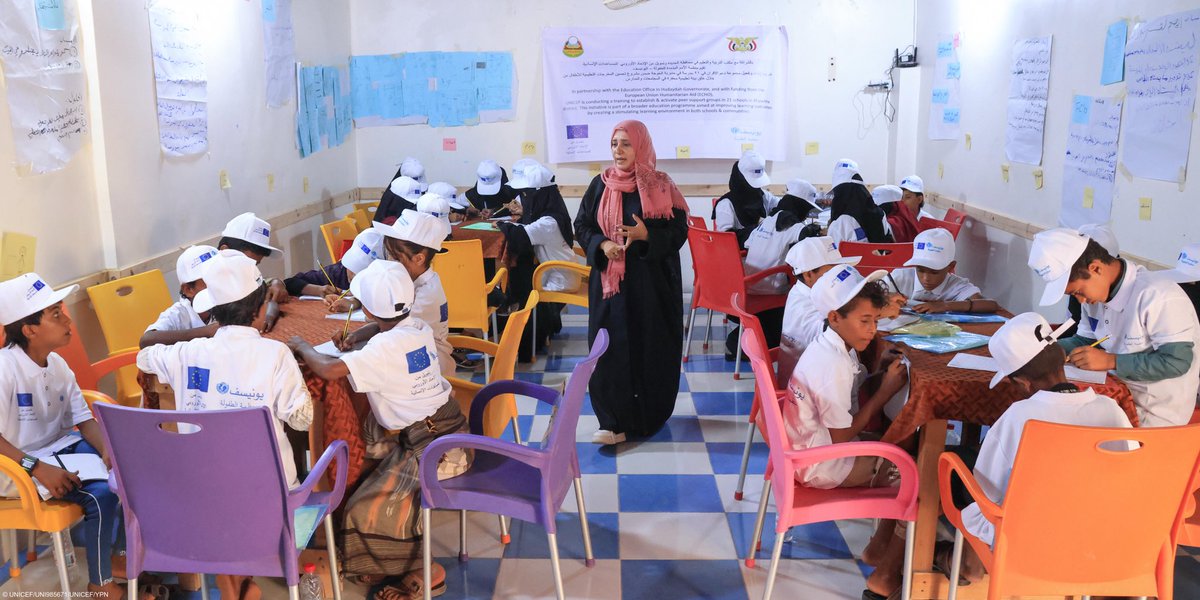 UNICEF_Yemen's tweet photo. Faris and 125 students &amp; teachers, were engaged in a peer-to-peer support training in #Khawkha #Yemen to work on initiatives aimed at preventing school dropouts, poor academic performance &amp; challenges that often push children away from education.

Thank you @eu_echo 🇪🇺 https://t.co/JghPkUUmWt