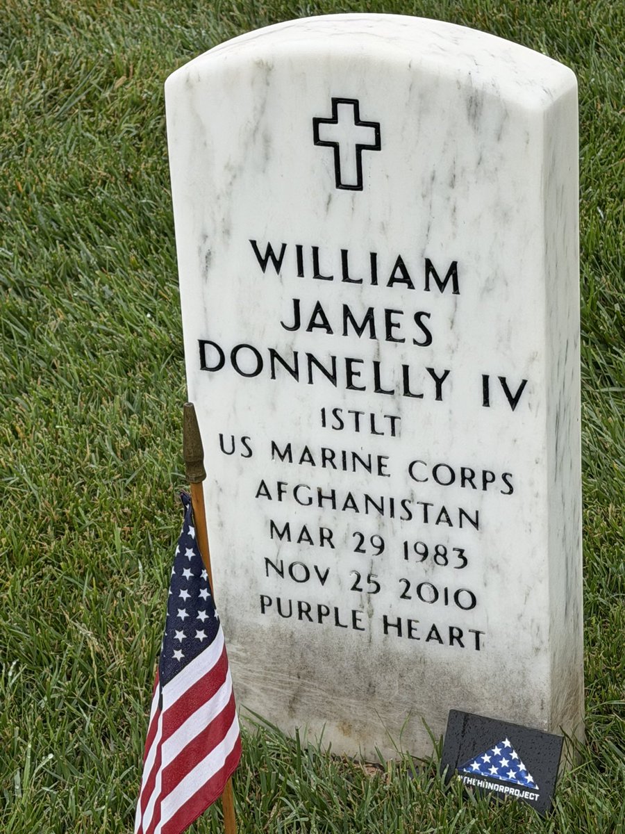 EricOnTheRocks's tweet photo. This #MemorialDay weekend I honor and remember my friend 1st Lt. Will Donnelly as well as everyone who has given their all for this nation. #SemperFi https://t.co/F1OHk0gSTc