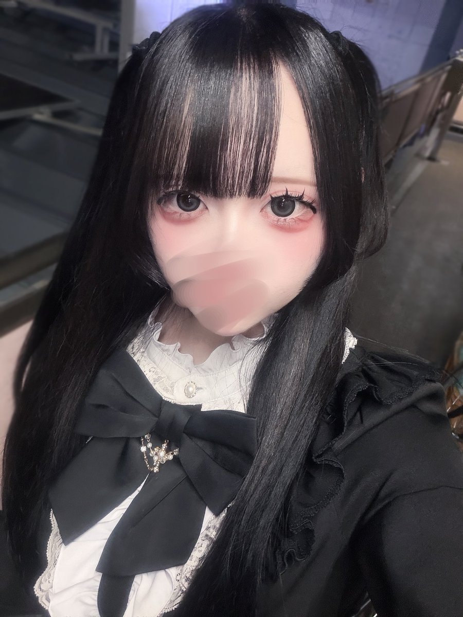 堕落るす tweet media